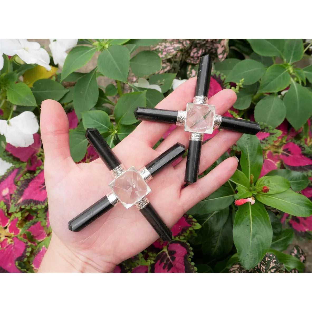 Generador de energía de cristal de turmalina negra