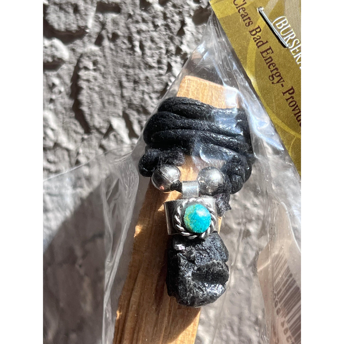 Collar con colgante y palo de Palo Santo